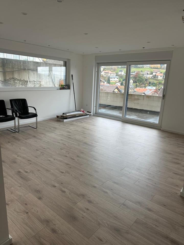 Thumbnail-Neubau-Erstvermietung: Moderne 4,5 Zimmer-Wohnung mit Terrasse