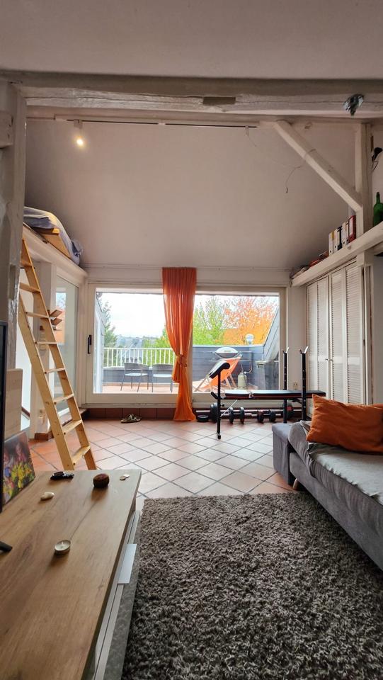 Thumbnail-Helle Dachgeschosswohnung im Wiesbaden Dichterviertel
