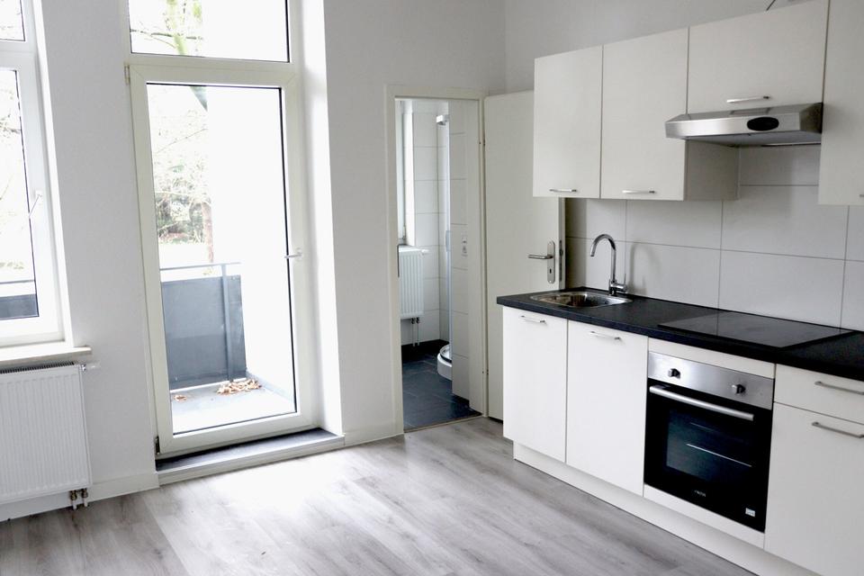 Thumbnail-Komplett sanierte Altbauwohnung mit Balkon zum Park, 1. OG links, Deb.-Nr. 401171