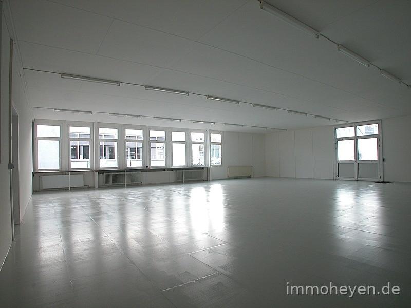 Thumbnail-Büro-Gewerbeimmobilie, ebenerdig, vielseitig nutzbar, mit Parkflächen