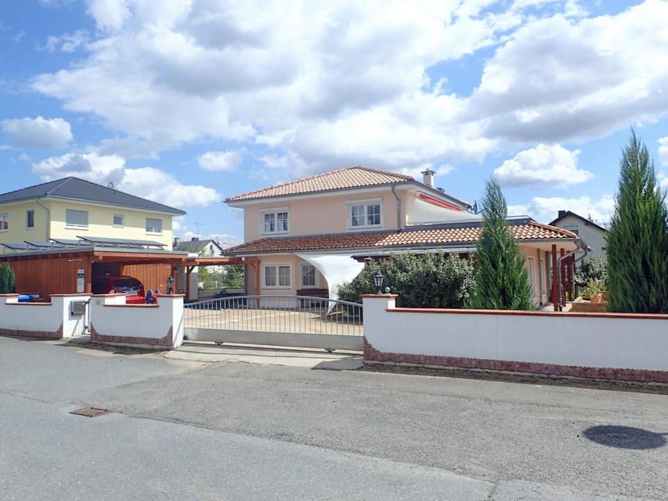 Thumbnail-Schönes freistehendes Einfamilienhaus in guter Lage