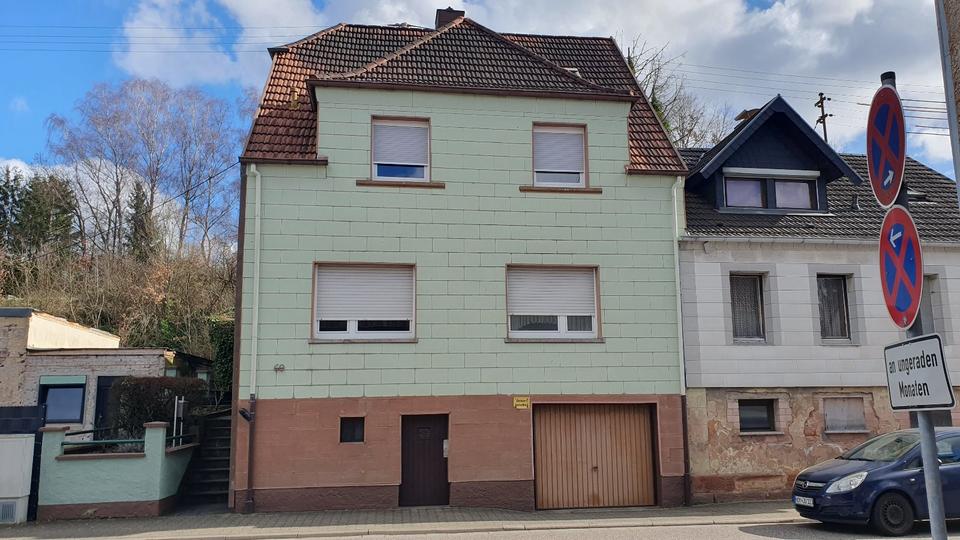 Thumbnail-Ein- Zweifamilienhaus mit Garage und Garten von Privat zu verkauf