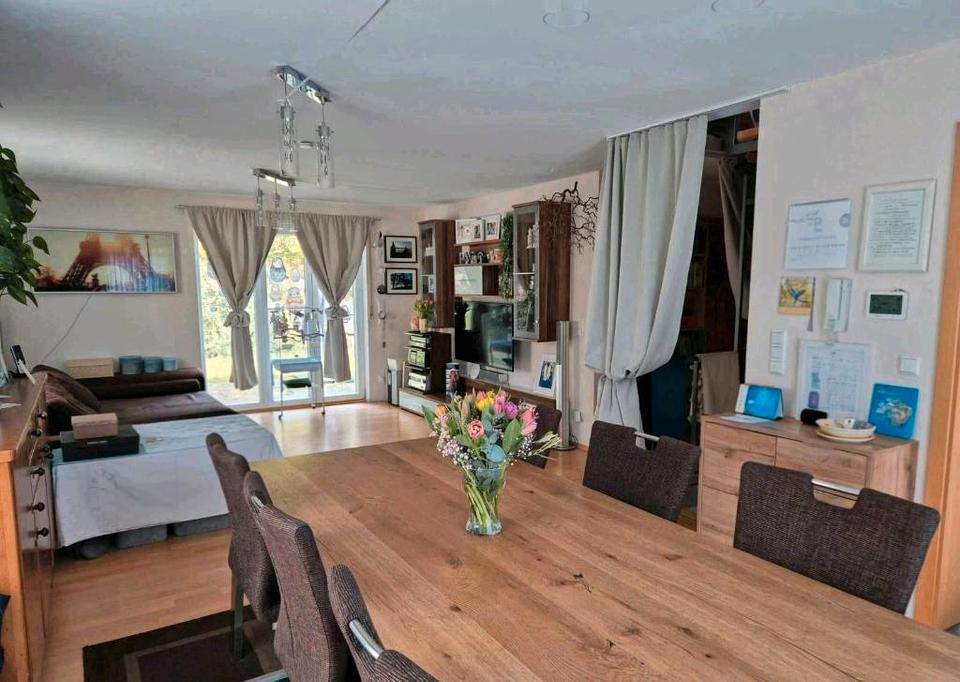 Thumbnail-Einfamilienhaus mit Garage