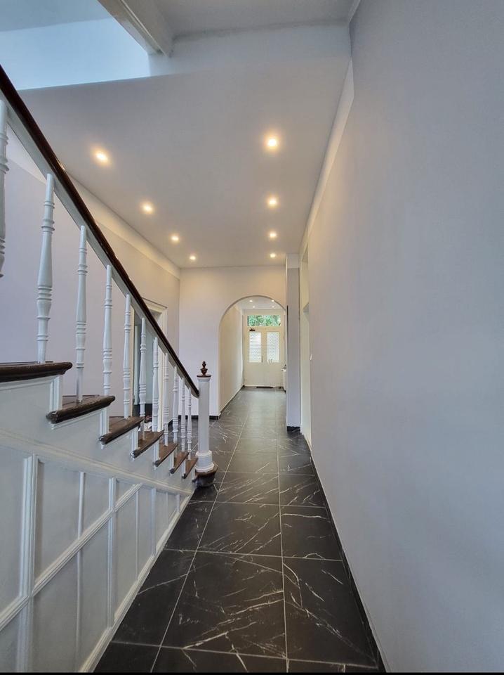 Thumbnail-Stilvolle schöne Wohnung 134 qm mit Balkon