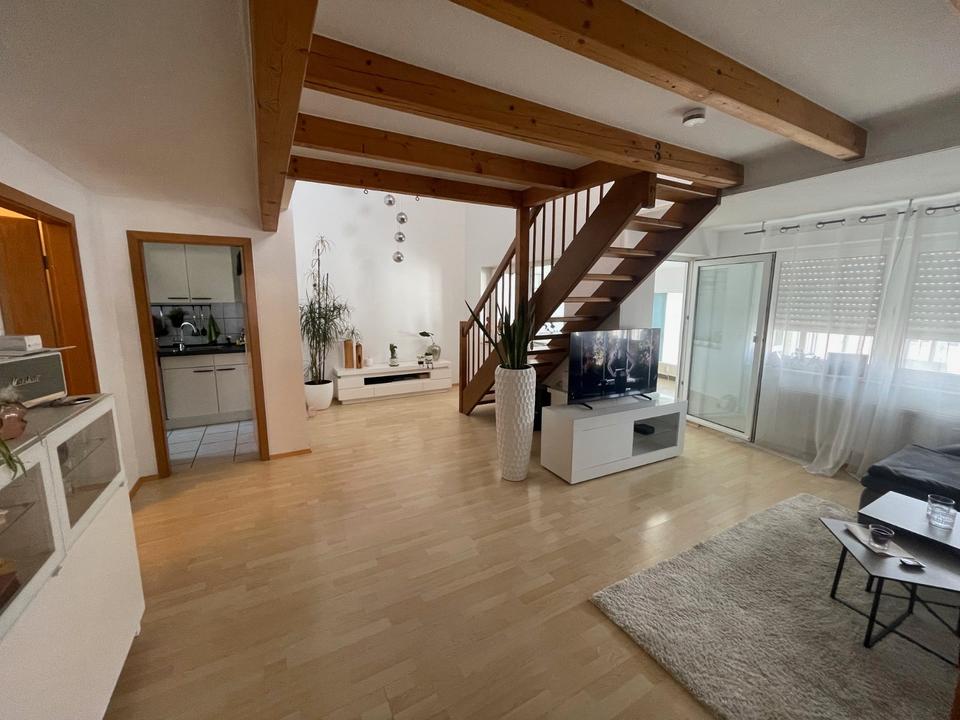 Thumbnail-Helle 5-Zimmer Dachgeschosswohnung mit Balkon in Laichingen