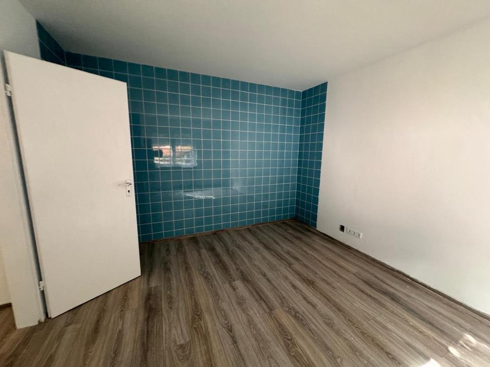 Thumbnail-2-Zimmer-Wohnung - 66 qm - Frankfurt-Schwanheim