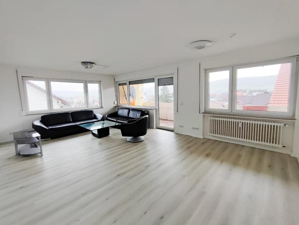 Thumbnail-Teilmöbliertes Apartment mit Balkon in Aalen Hofherrnweiler