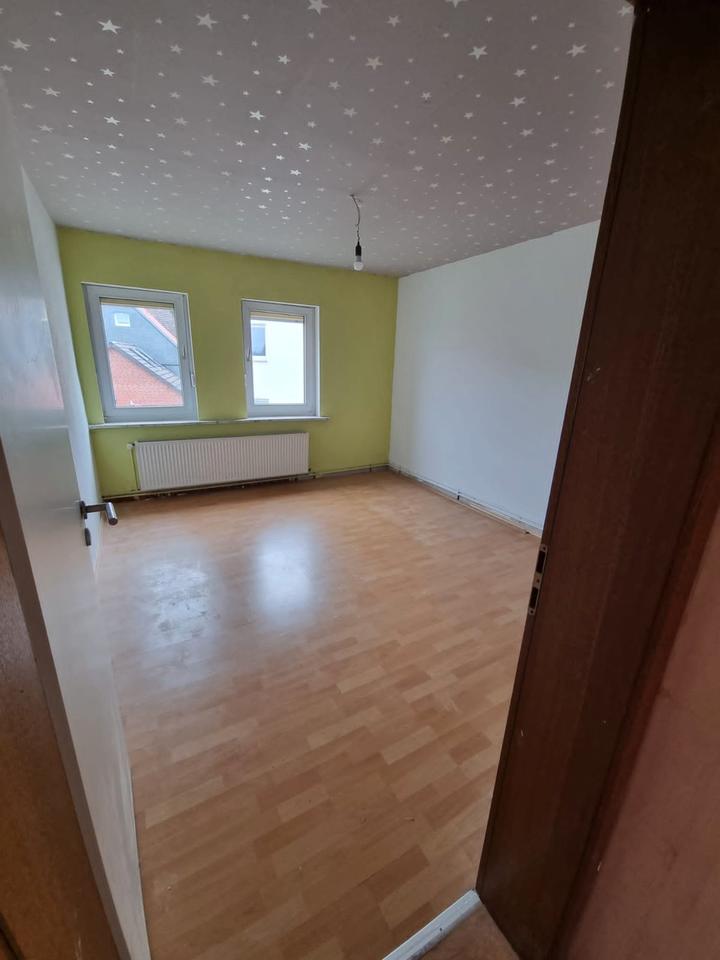 Thumbnail-4 12 Zimmer Küche Bad Einbauküche Kleiner Balkon Garten PKW Stellplätze