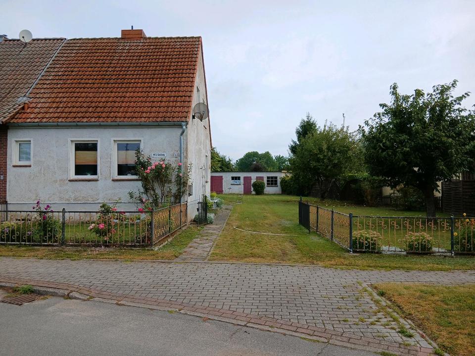 Thumbnail-Doppelhaushälfte mit Potential in Wessin zum Verkauf