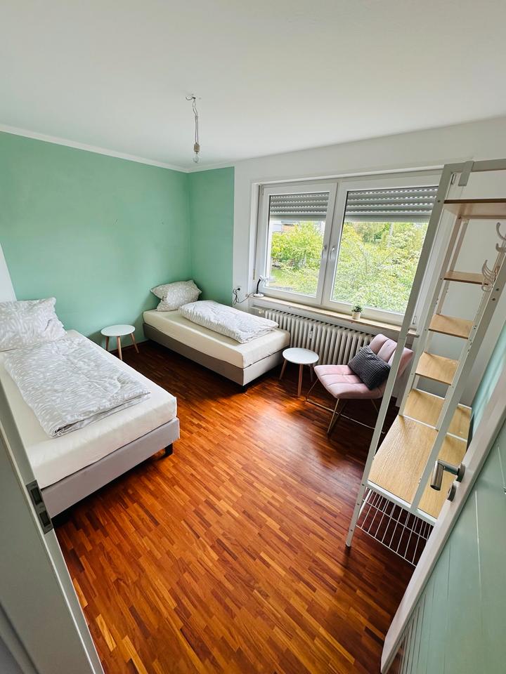 Thumbnail-Ferienwohnung in Eibelstadt mit Balkon 3 Zi mit je 2 Einzelbe