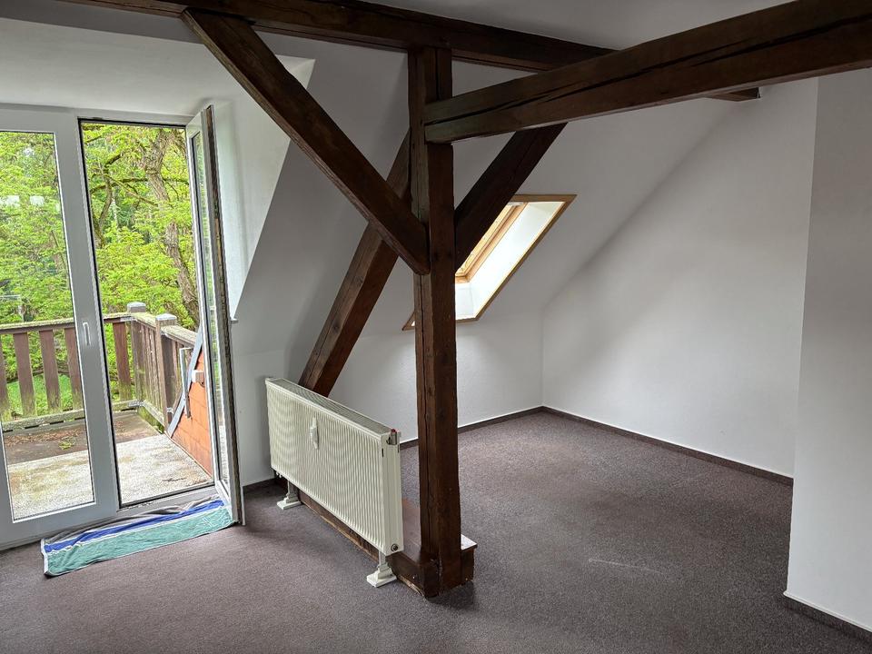 Thumbnail-schöne 1 Zimmer Dachgeschoss Wohnung in ruhiger Lage