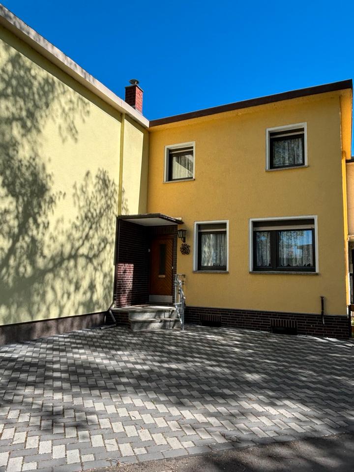 Thumbnail-Einfamilienhaus am Stadtrand von Bernburg