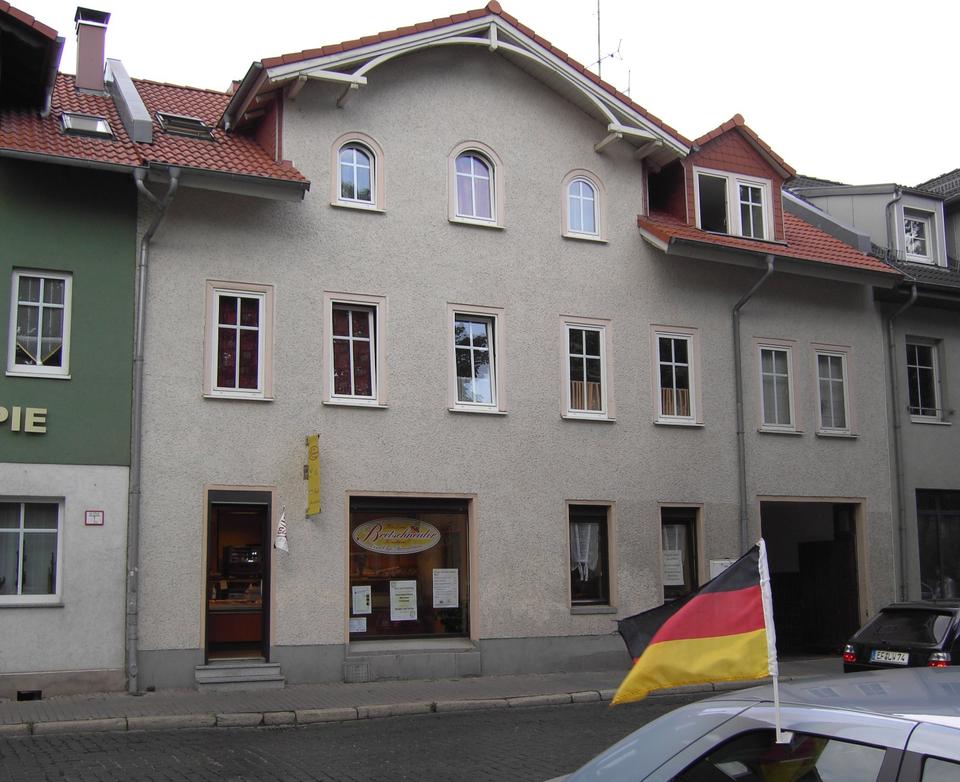 Thumbnail-3 Zimmer-Wohnung im 1.OG mit ganz neuer Einbauküche