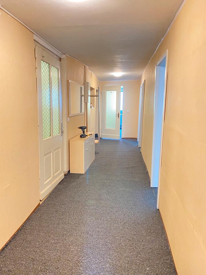 Thumbnail-7- Zimmer Wohnung mit Dachterasse, Stellplatz im Zentrum