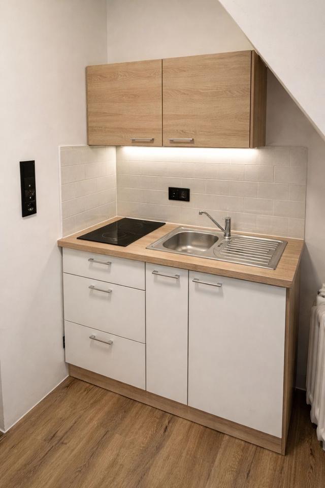 Thumbnail-Kernsanierte 2 Zimmer Dachgeschosswohnung 28237