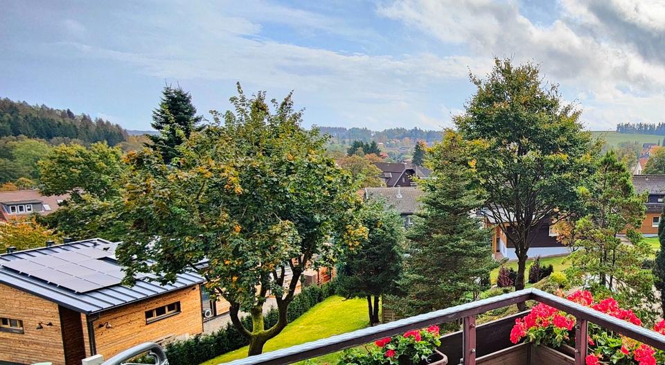 Thumbnail-2 12 Zimmer Wohnung, Balkon, Parkplatz, Gäste-WC, Kellerbox