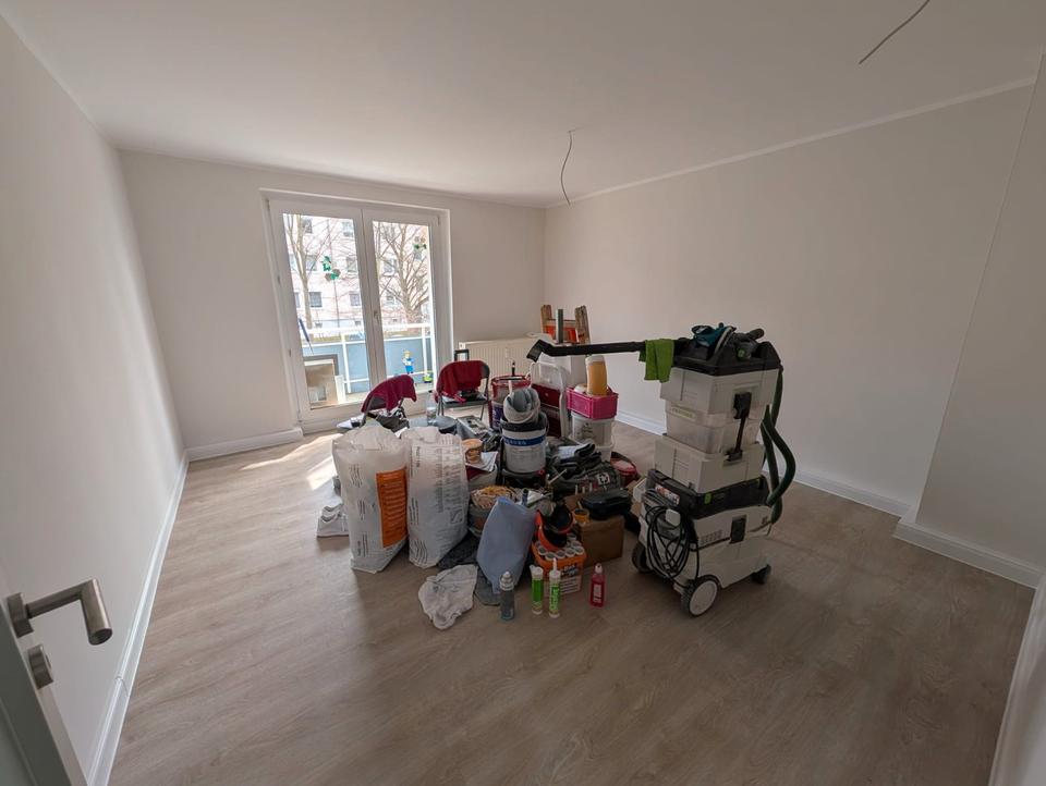 Thumbnail-Erstbezug nach Sanierung, 4-R-W in Völkerfreundschaft mit Balkon