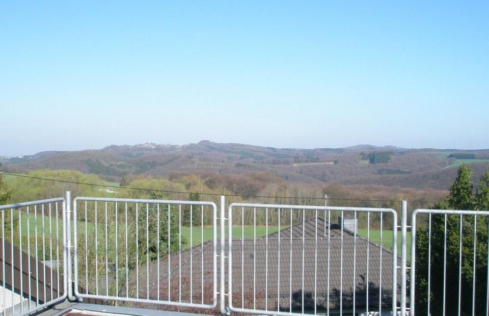 Thumbnail-Schöne neu renovierte Dachwohnung mit großer Dachterrasse