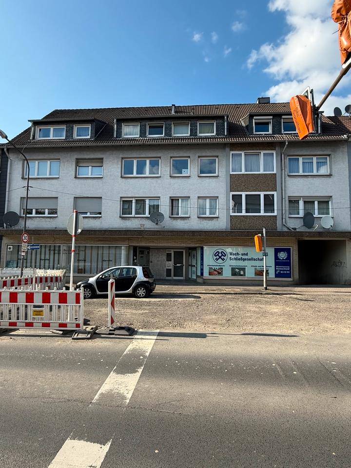 Thumbnail-Schöne 3.5 Zimmer Wohnung in zentraler Lage mit Stellplatz