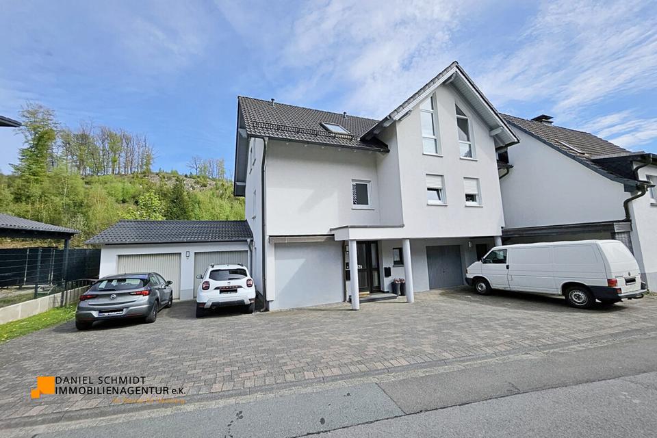 Thumbnail-2-Zimmer-Dachgeschosswohnung mit Balkon in Reichshof-Heidberg