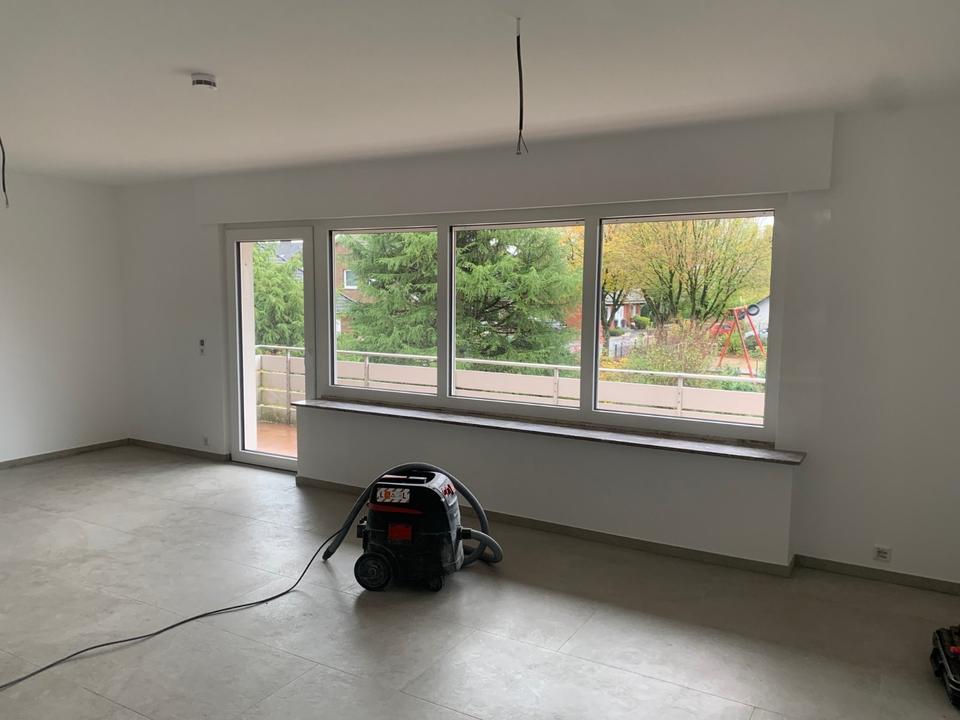 Thumbnail-Kernsanierte 4 Zimmer Wohnung im 1. OG mit Gartenanteil