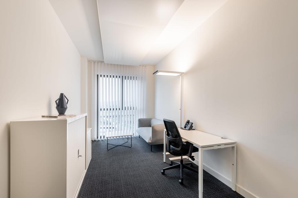 Thumbnail-Privater Büroraum für 2 Person in REGUS Kaistraße