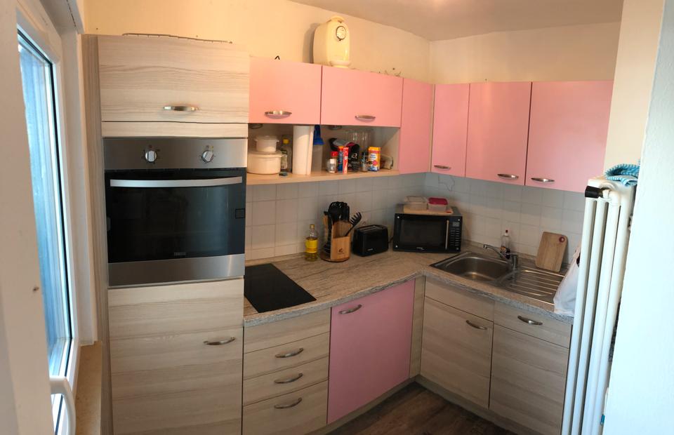 Thumbnail-Stilvolle 2-Zimmer-Hochparterre-Wohnung mit EBK und Balkon in Aug