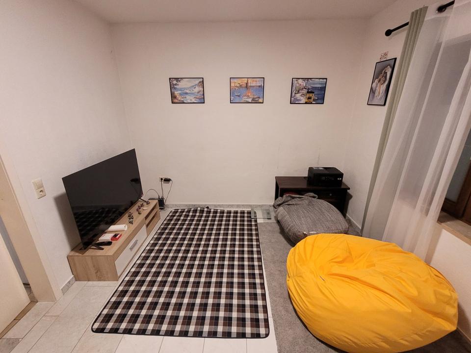 Thumbnail-2-Zimmer Wohnung am Stuttgart-Zuffenhausen KelterplatzRathaus
