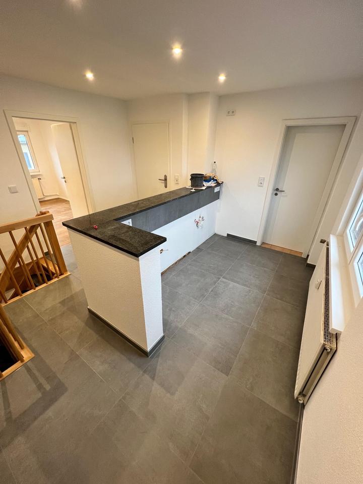 Thumbnail-Moderne Maisonette-Wohnung mit 2 Bädern, Balkon & Stellplatz