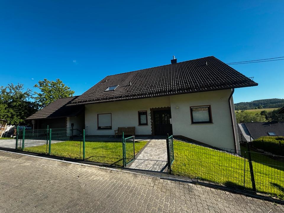 Thumbnail-Renoviertes Einfamilienhaus mit Einliegerwohnung