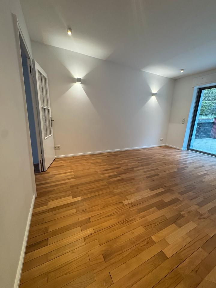 Thumbnail-Frisch sanierte 4 ZKB-EG- Wohnung mit Terrasse, EBK und Garage