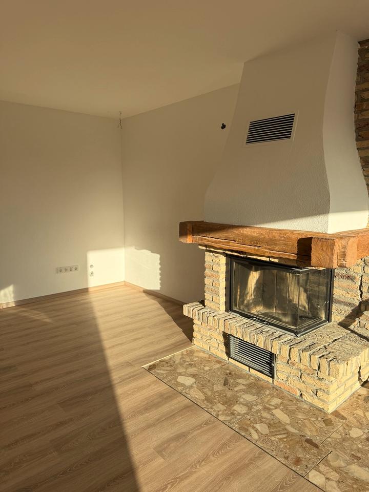 Thumbnail-TOP Lage Neu renoviert Einfamilienhaus zu vermieten !!