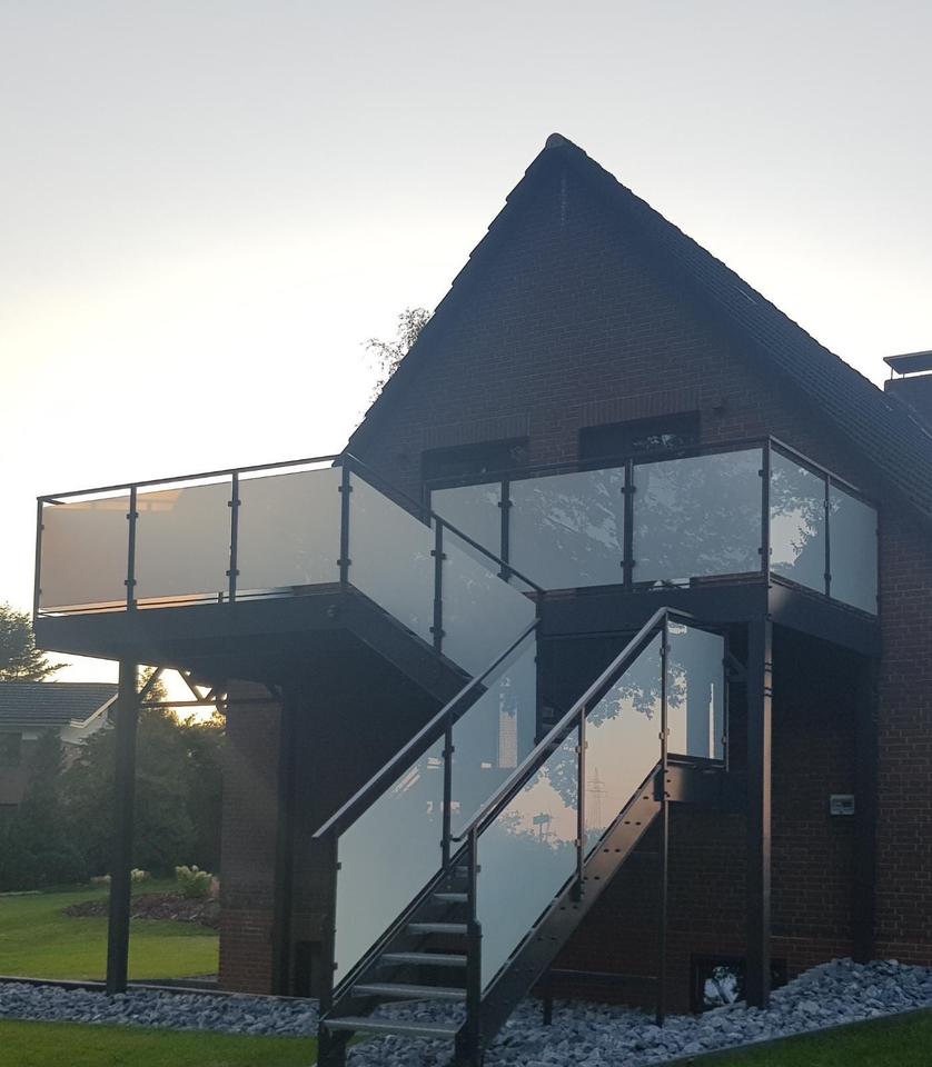 Thumbnail-Schöne helle 4 Zimmer Wohnung mit Terrasse Carport Garten EBK