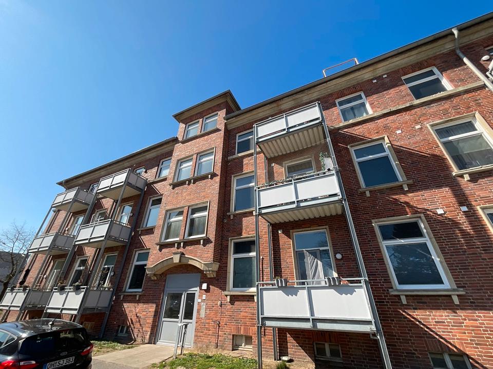 Thumbnail-Moderner Grundriss mit geräumiger Wohnküche und Balkon