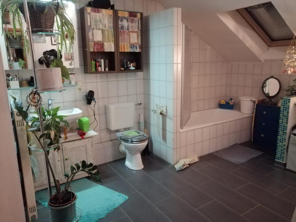 Thumbnail-4-Zimmer-Dachgeschosswohnung (90 m²)