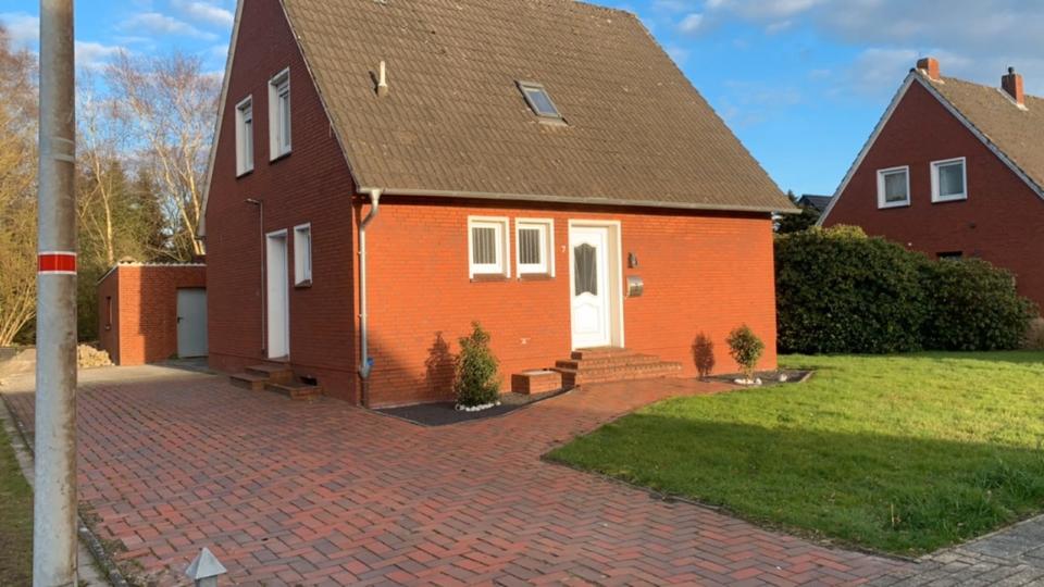 Thumbnail-Schönes 5ZKB Einfamilienhaus mit viel Grundstück, zentral & ruhig