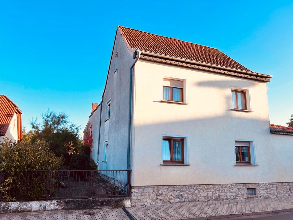 Thumbnail-Einfamilienhaus mit Garten, Garage und Nebengelass