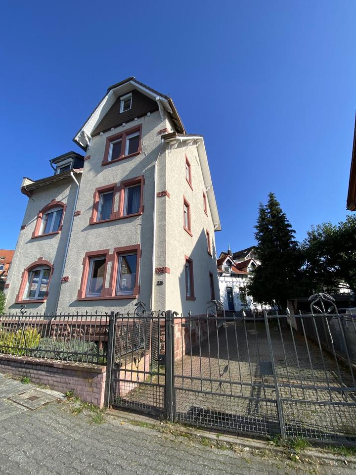 Thumbnail-Mehrfamilienhaus der Jahrhundertwende mit drei hellen Wohnungen