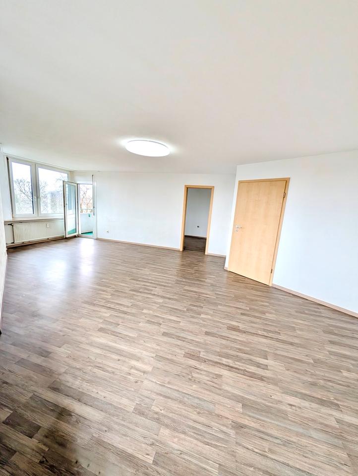 Thumbnail-Großzügige 73 m² Wohnung mit Balkon, Stellplatz & Aufzug