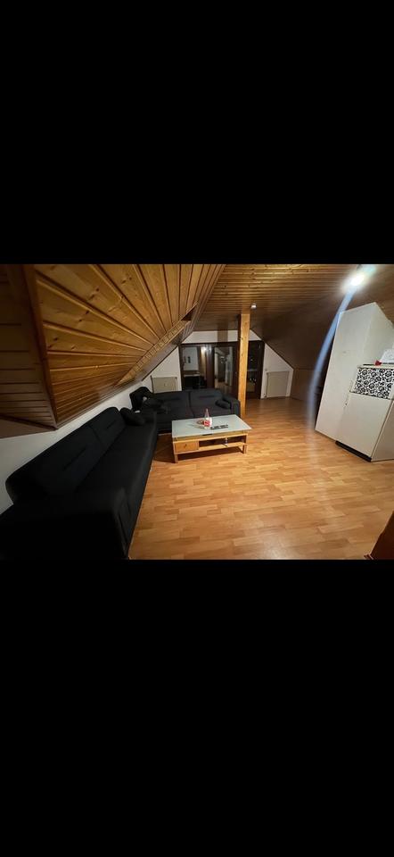 Thumbnail-2 Zimmer Wohnung mit Balkon im Dachgeschoss