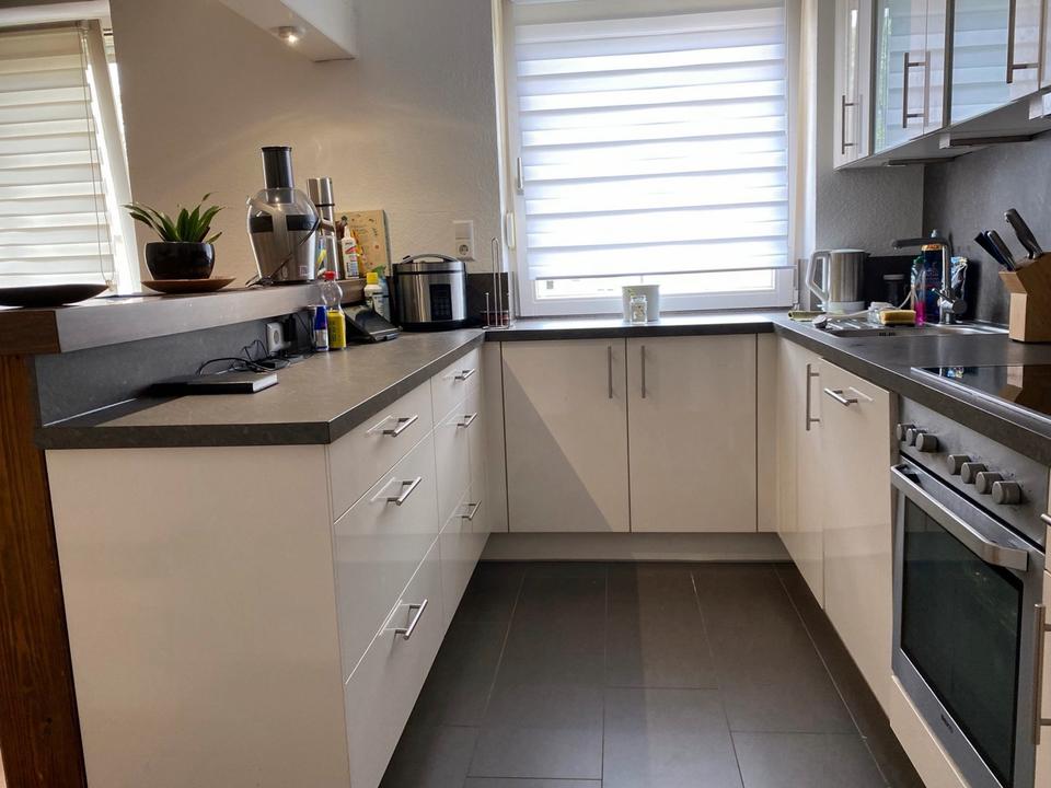 Thumbnail-Seenahe sanierte 2,5 Zimmer-Wohnung mit Balkon & EBK