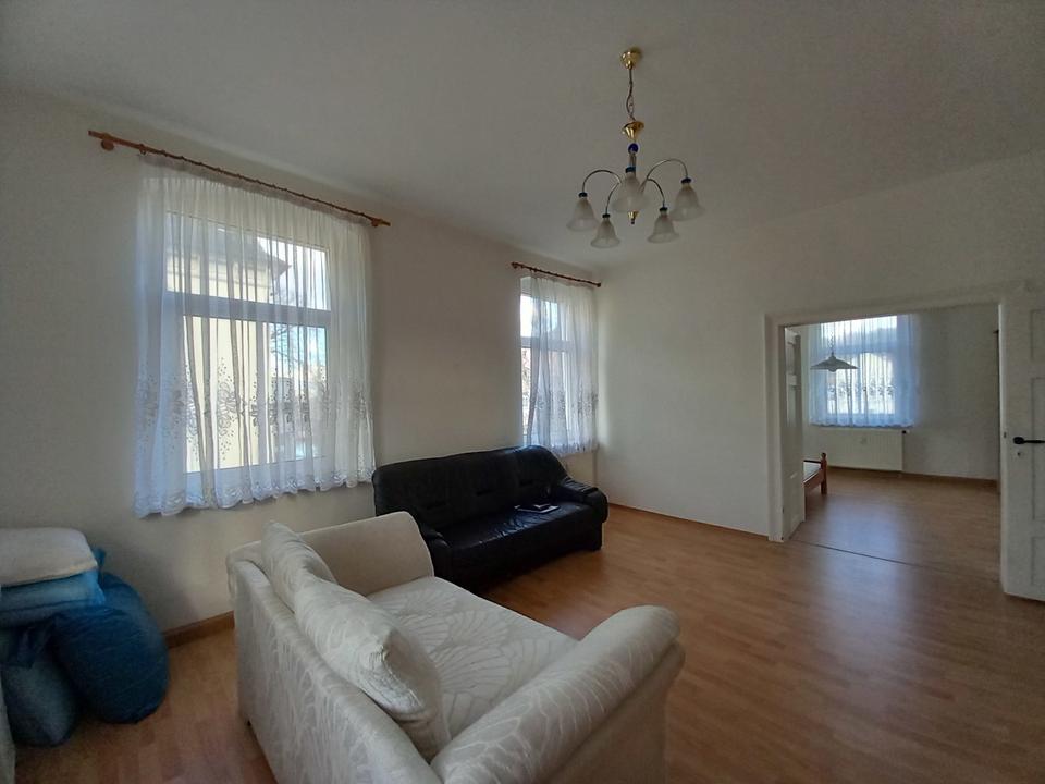 Thumbnail-Zentral gelegene 4-Zimmer Wohnung mit kleinem Balkon im 1. OG