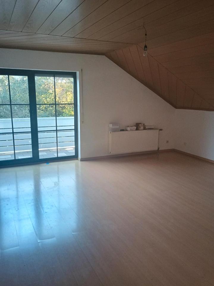 Thumbnail-97qm DG Wohnung mit 3,5 Zimmern in super Lage Schwetzingen Schälz