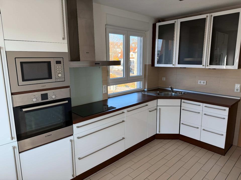 Thumbnail-3-Zimmer-Wohnung (81 m²) mit Einbauküche in ruhigem 3-Fam.Haus