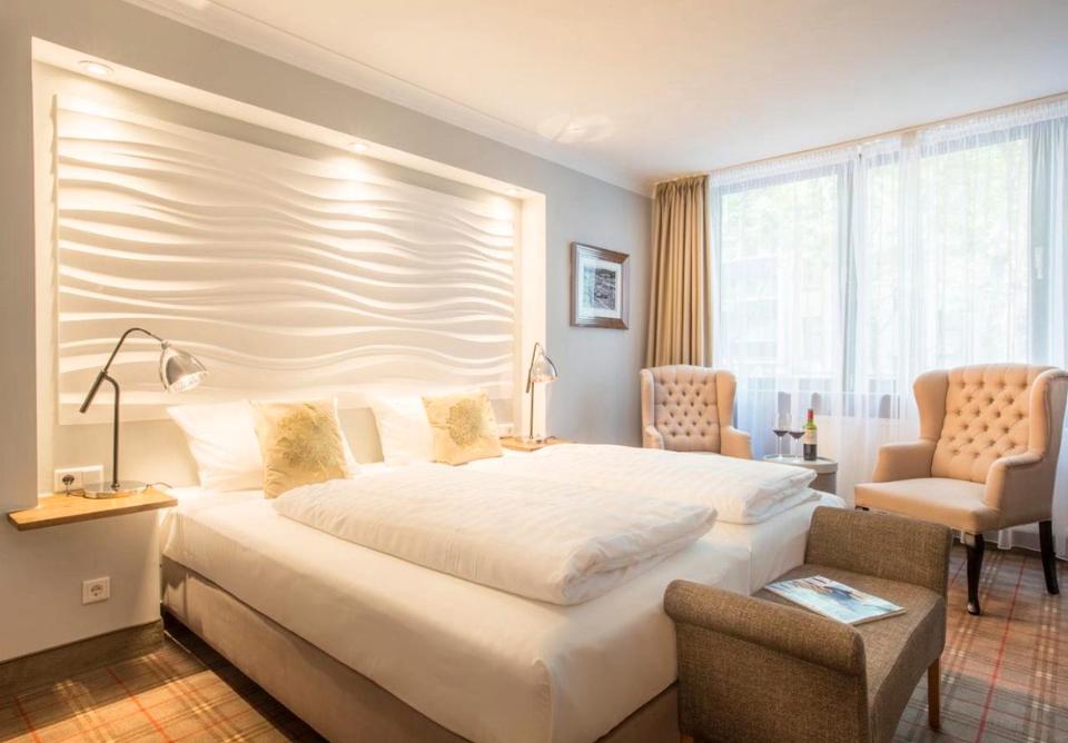 Thumbnail-Hotelzimmer Köln The Ascot Hotel 1. Mai WE (01.05.-03.05.)