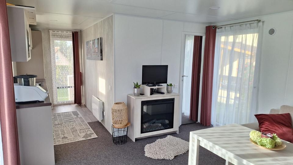 Thumbnail-Modernes Mobilheim „Joli Natur 1“ – neuwertig