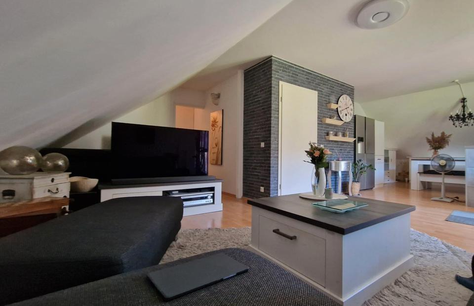 Thumbnail-Großzügige 2-Zimmer Wohnung in Gummersbach Derschlag