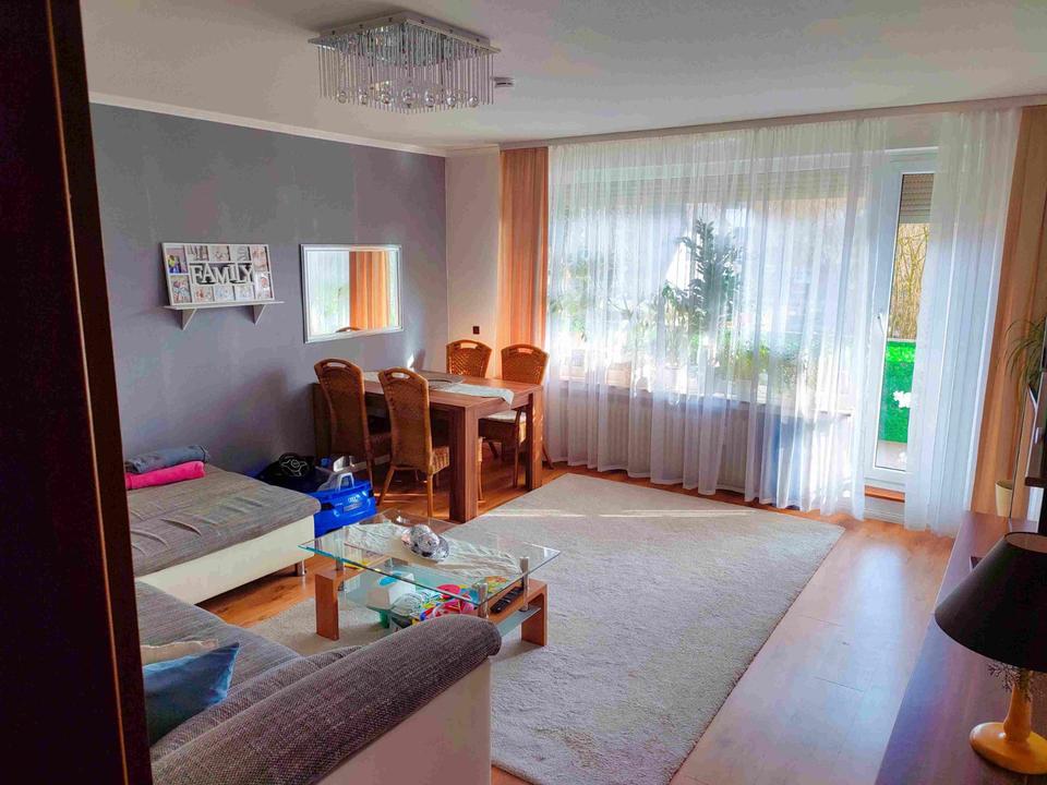 Thumbnail-Gepflegte 4-Zimmer-Wohnung mit EBK und Stellplatz