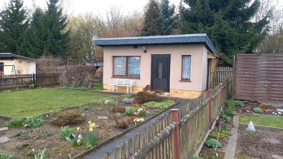 Thumbnail-Sehr liebevoll gepflegter Kleingarten mit Steinlaube abzugeben