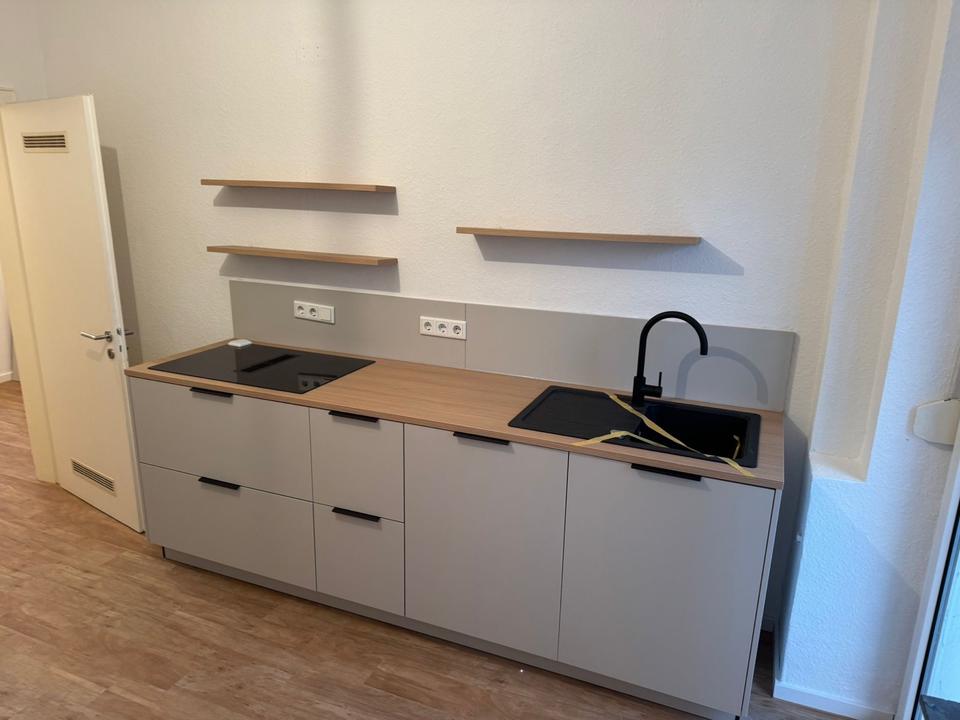 Thumbnail-Frisch Renovierte 2 Zimmer Wohnung mit Balkon und Gartennutzung